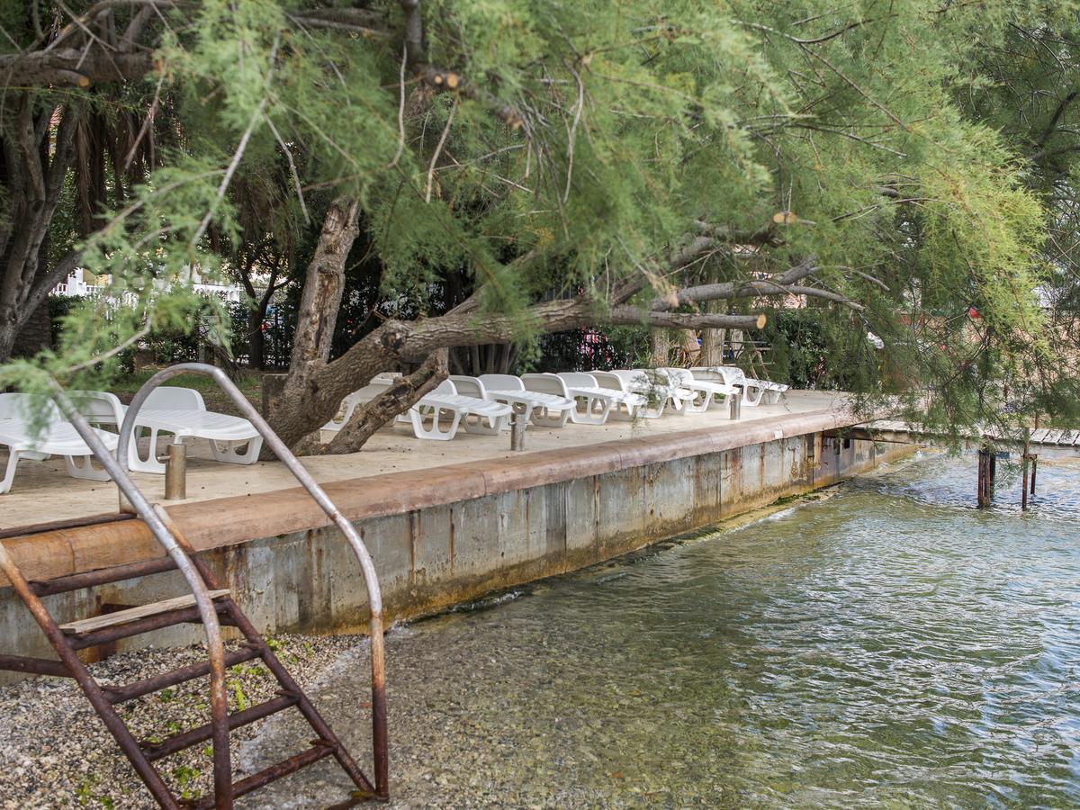 Riva Residence Thenovici Exterior photo